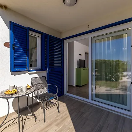 Wabi Sabi | Pool Apartment Brzac