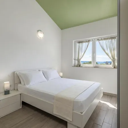 Wabi Sabi | Pool Apartment Brzac