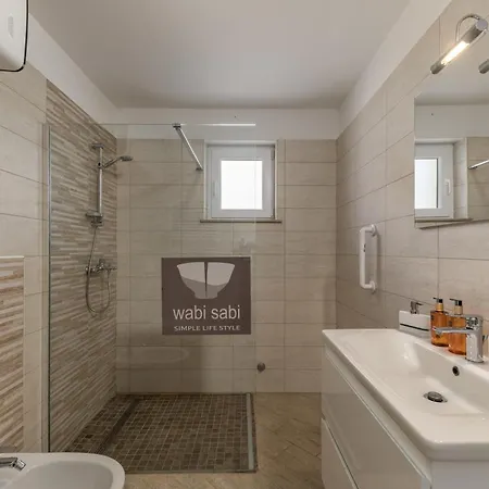 Wabi Sabi | Pool *