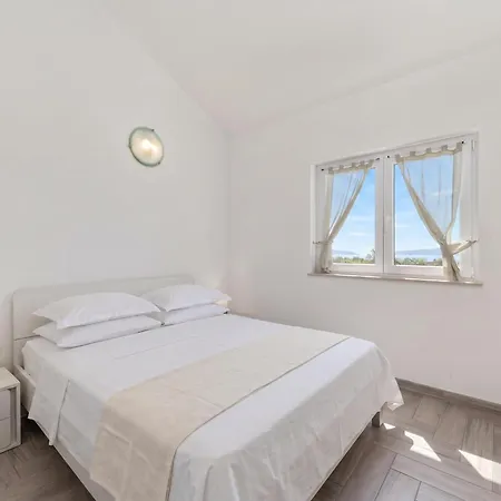 Wabi Sabi | Pool Apartment Brzac